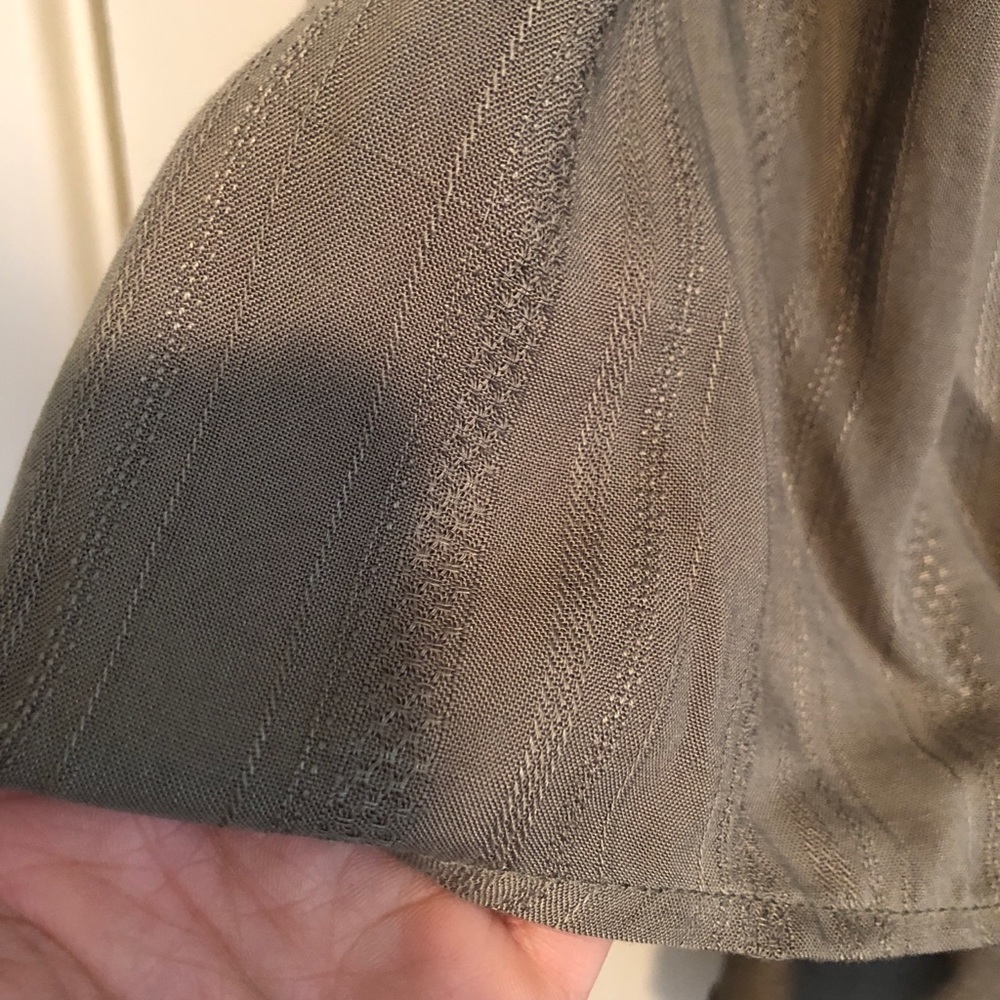 Green High-Low Top (Universal Thread) - Picture 5 of 5